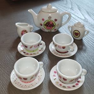 Porcelain tea set